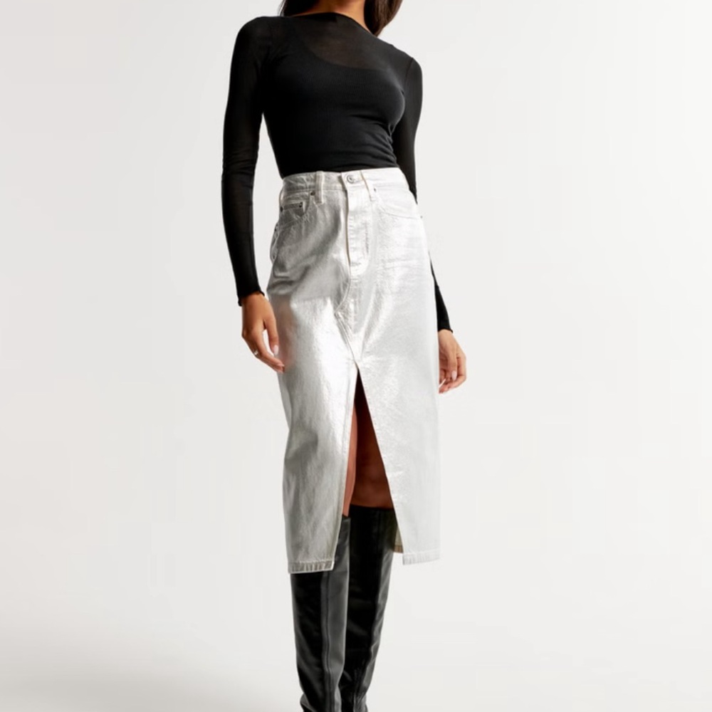 NWT Abercrombie & Fitch Silver Denim Midi Skirt